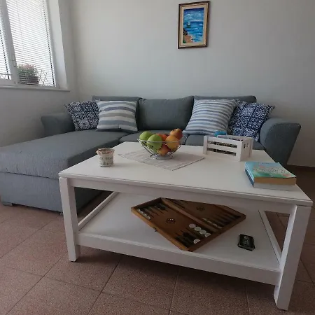 In St. With Terrace Апартаменты Свети-Влас