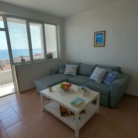 In St. With Terrace * Szveti Vlasz