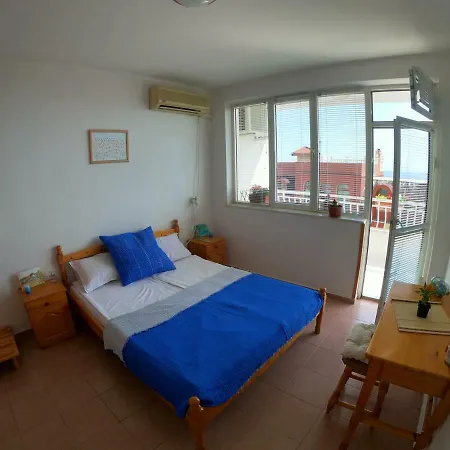Apartman In St. With Terrace
