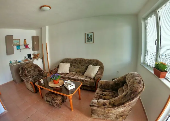 Апартамент In St. With Terrace Свети Влас