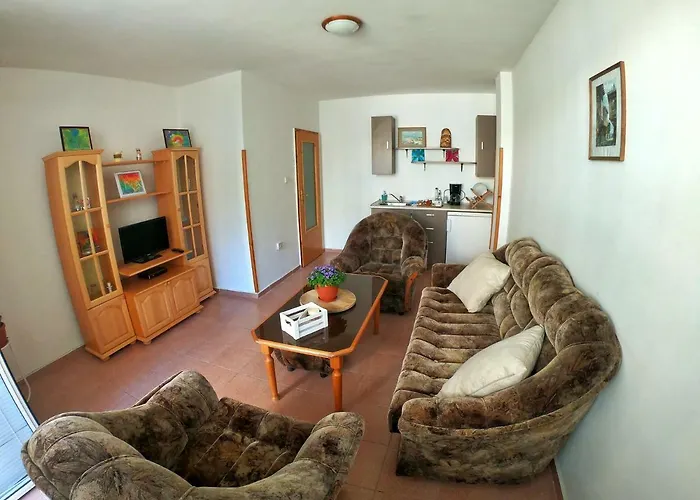 In St. With Terrace Апартамент *